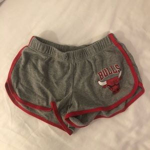 Chicago Bulls NBA gray shorts. size S.